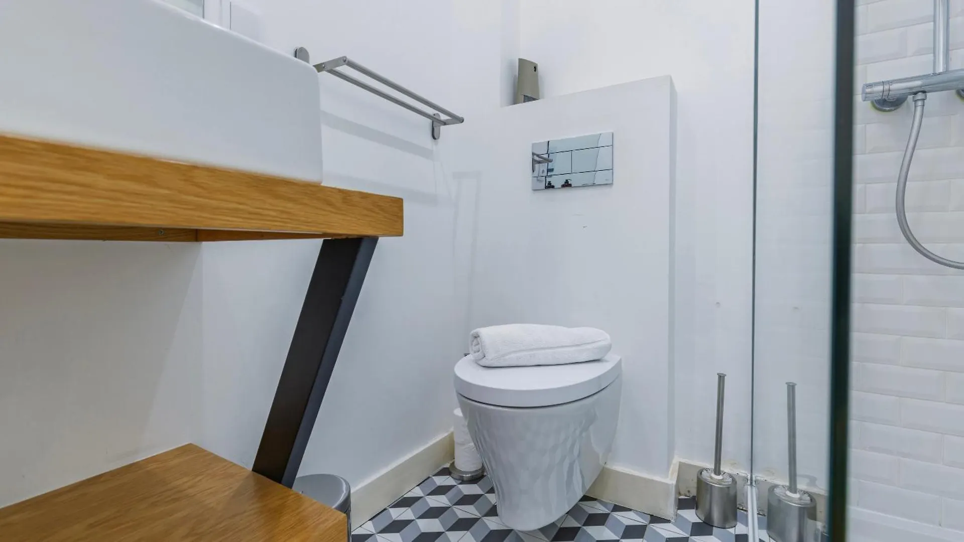 Modern Apartment In Bairro Alto By Lovelystay Lisboa 0*,  Portugalsko