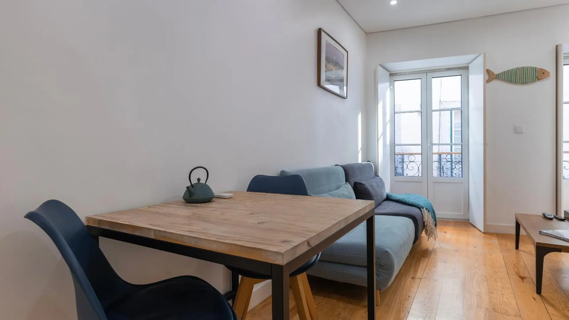 Modern Apartment In Bairro Alto By Lovelystay Lisbon