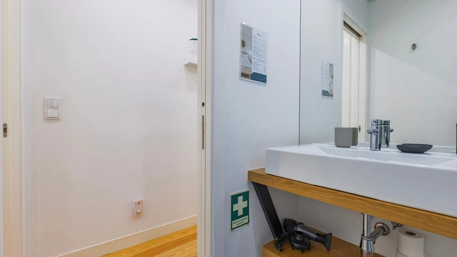 Modern Apartment In Bairro Alto By Lovelystay Lisbon